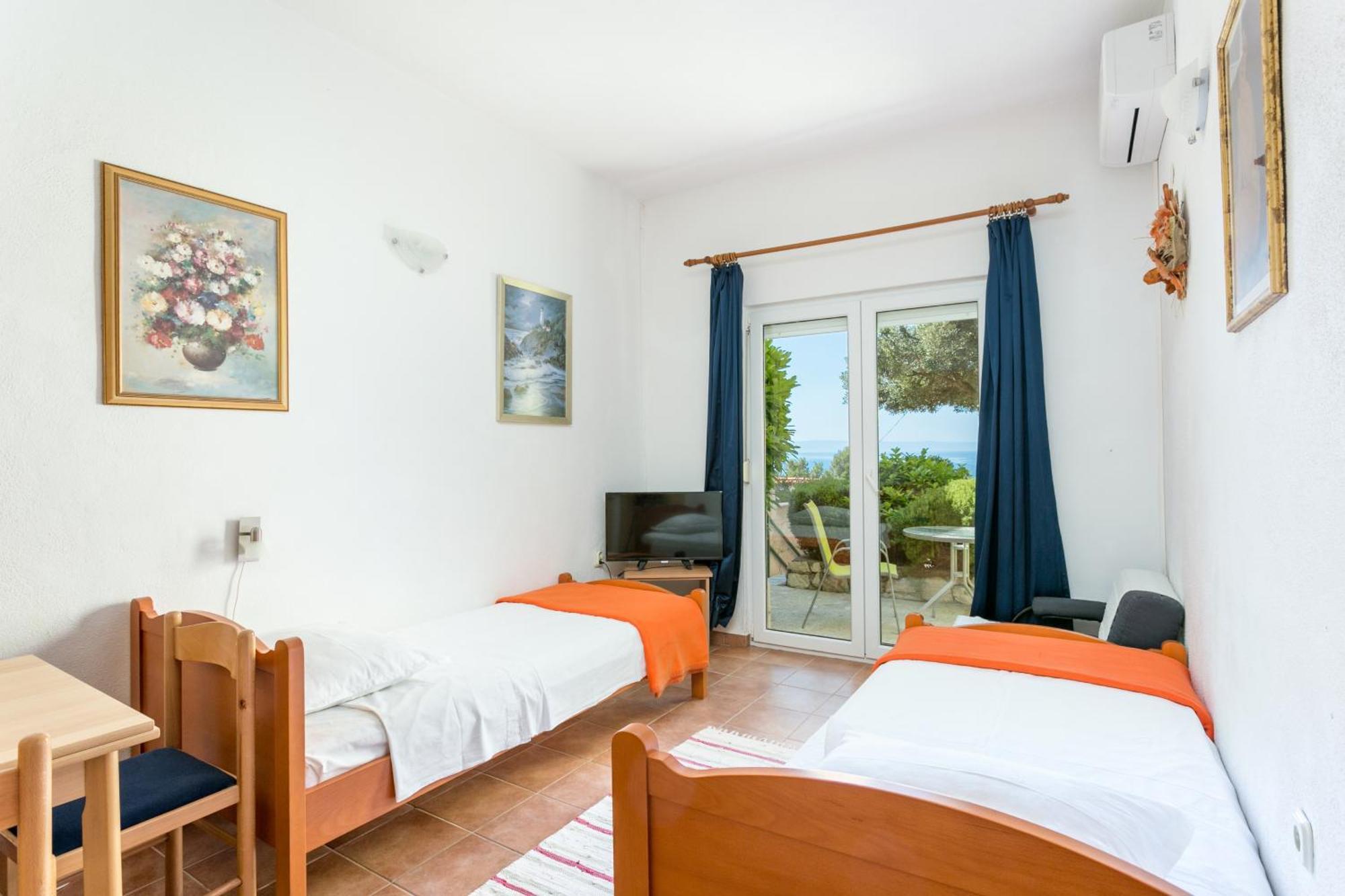 Apartments By The Sea Baska Voda, Makarska - 300 외부 사진